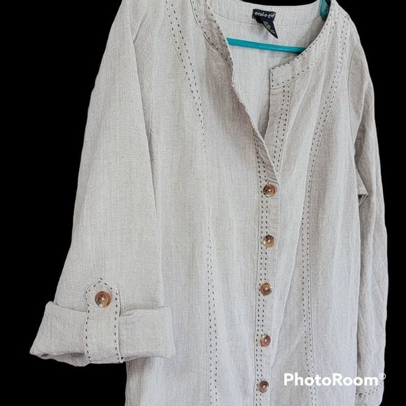E-col-o-gie 100% Linen Button Down Top - Picture 3 of 15
